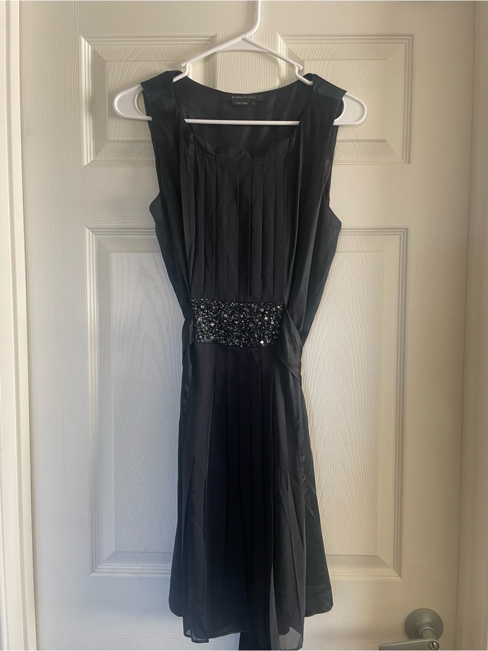 BCBGMaxAzria Black Sleeveless Pleated Cocktail Dress with Beaded Waist